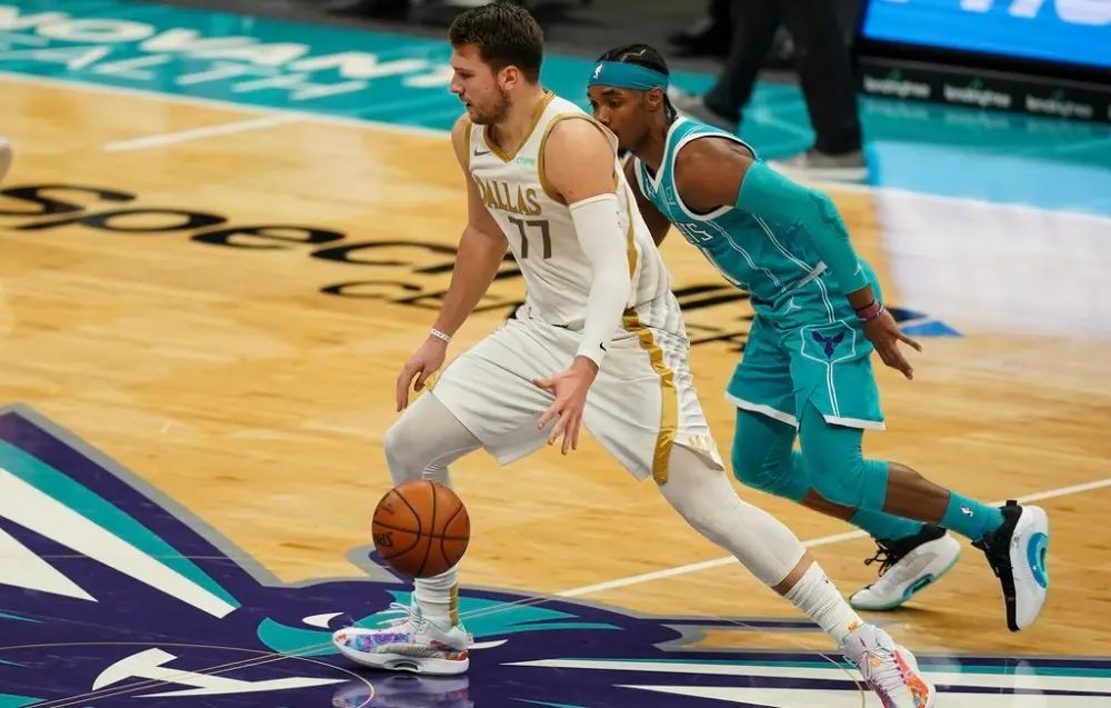 nba有哪些高手（NBA現(xiàn)役前十突破高手：庫里第二；詹姆斯居尾，歐文排名下跌？）