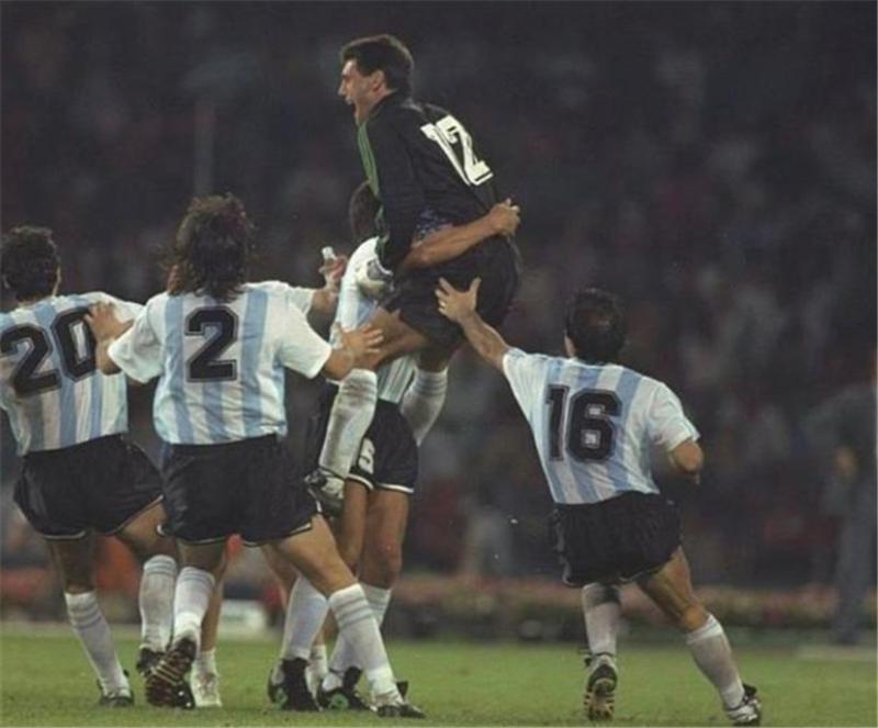 本是替补的替补，却不止一次拯救阿根廷，世界杯英雄的经历太偶然