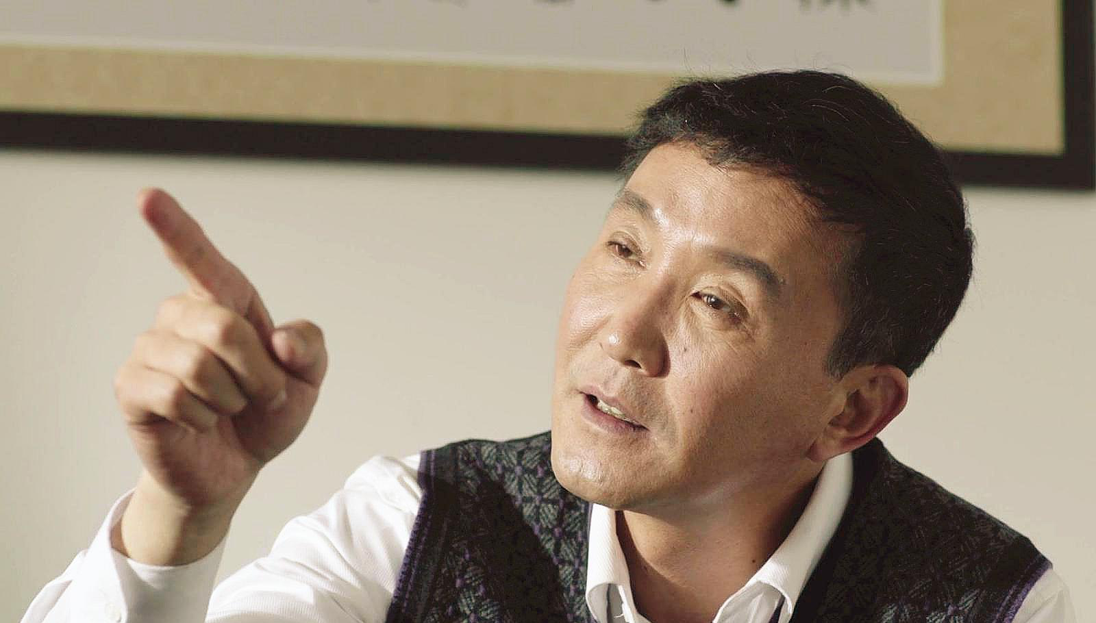 狂飙之后被骂医美,儿子进组走后门,为何老戏骨吴刚却说问心无愧-蘑菇