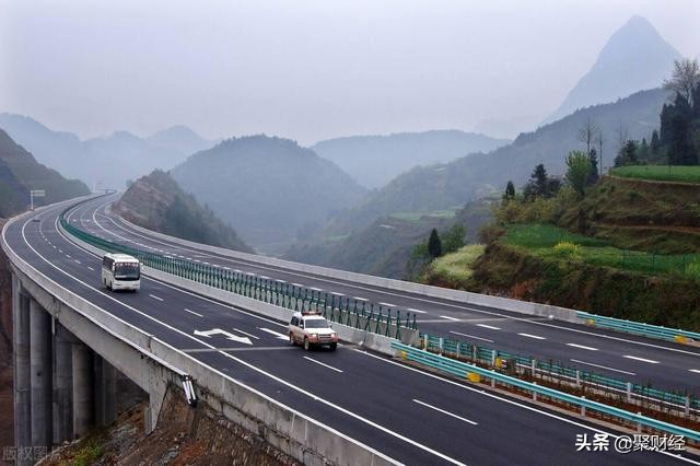 高速公路免费2022年具体时间（高速公路免费2022年具体时间天津）-第2张图片-昕阳网