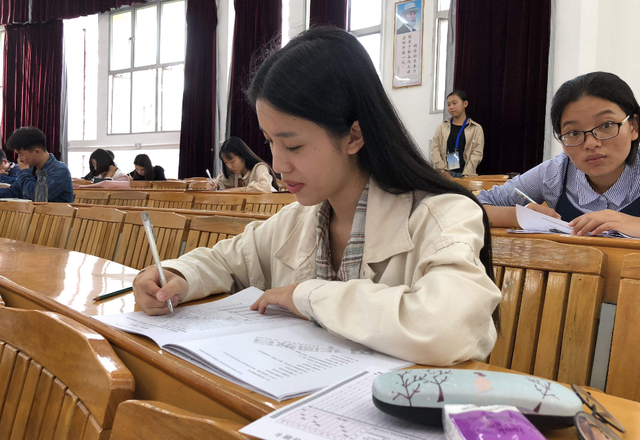 公务员“待遇”再次提高，五大部门统一着装，每人免费发放3套