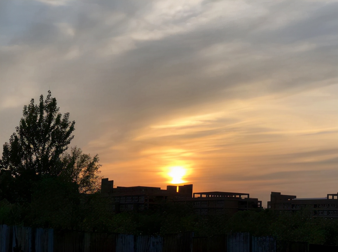 初中毕业学什么？学习计算机好不好？慧中IT学院延庆校区一探究竟