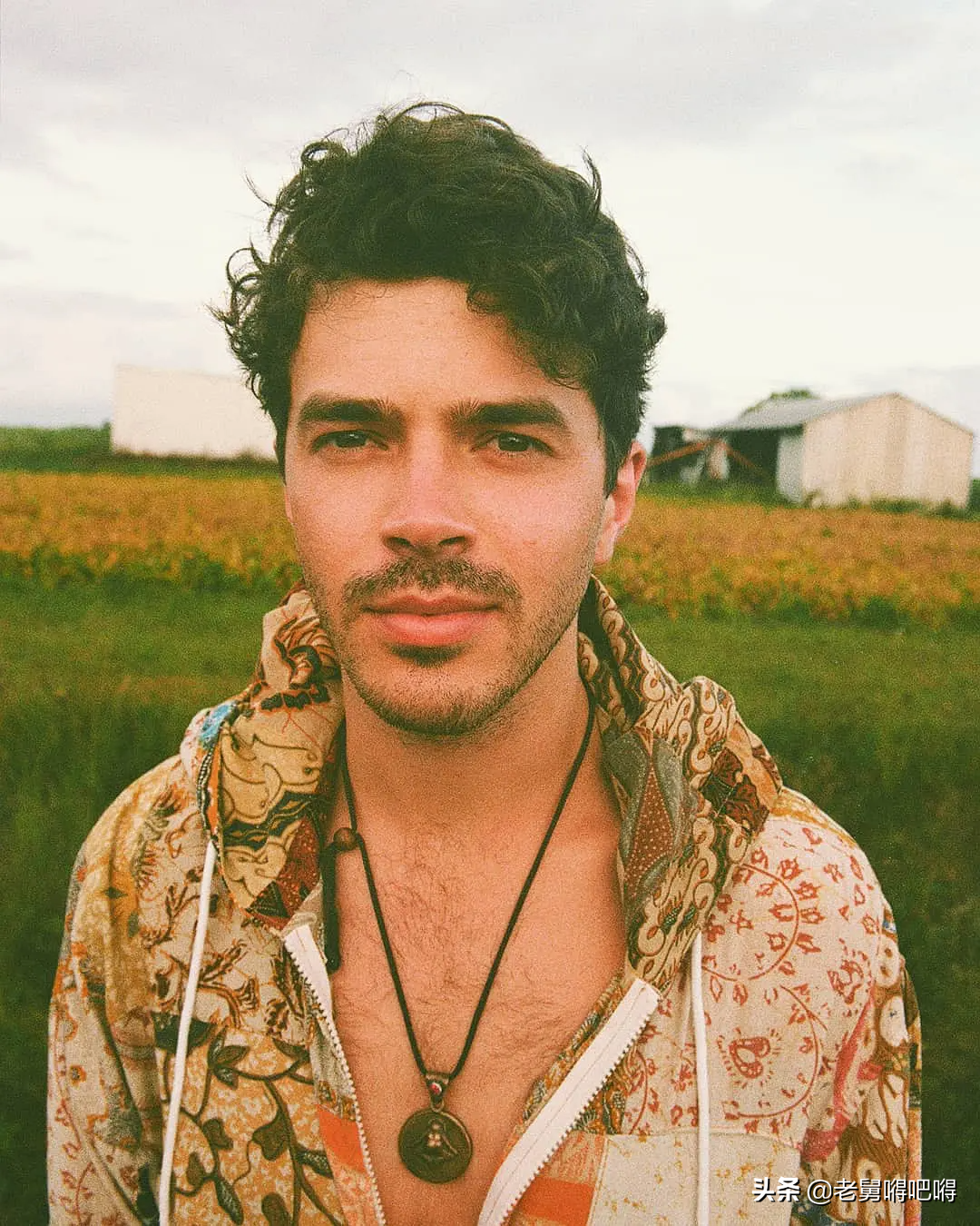 爽片来了！单集就上亿，也是一部备受争议的美剧