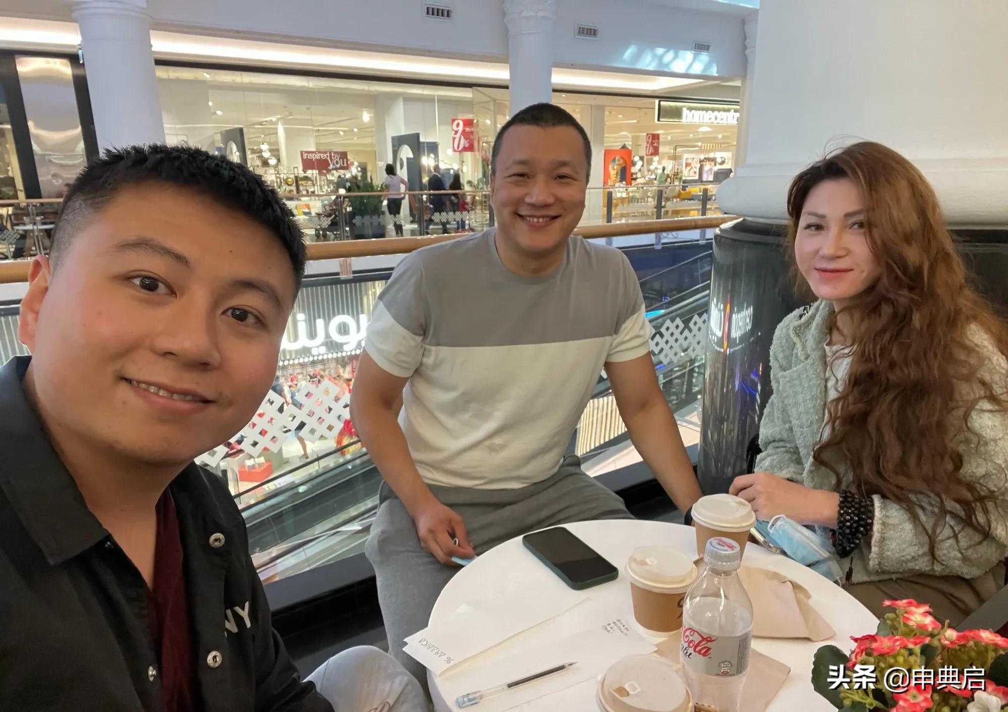 “当时迪拜比杭州发达”阿蒋在迪拜卖了11年房，几经房价大涨暴跌