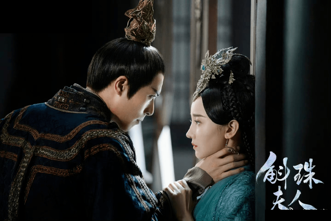 个个鹤立鸡群，却烦恼“长太高”，这10位男星的身高太不懂事