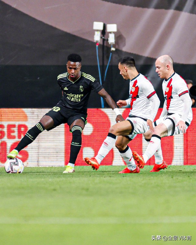 送给对手新赛季西甲客场首败（2-3！西甲爆大冷：皇马遭遇赛季首败，落后巴萨2分无缘重返榜首）