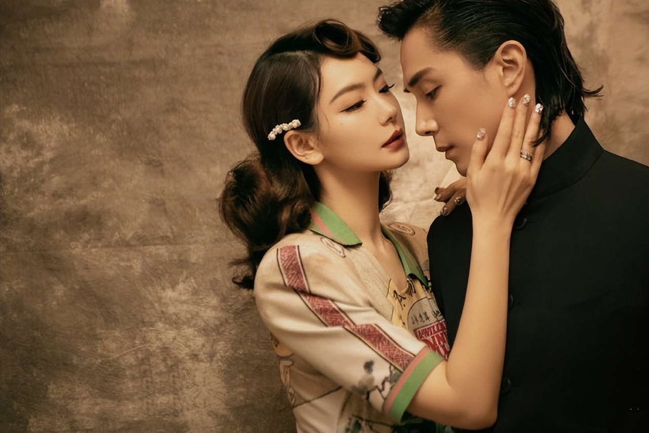 戚薇自曝怀二胎没有孕反不适，大方透露二宝不论男女都跟自己姓