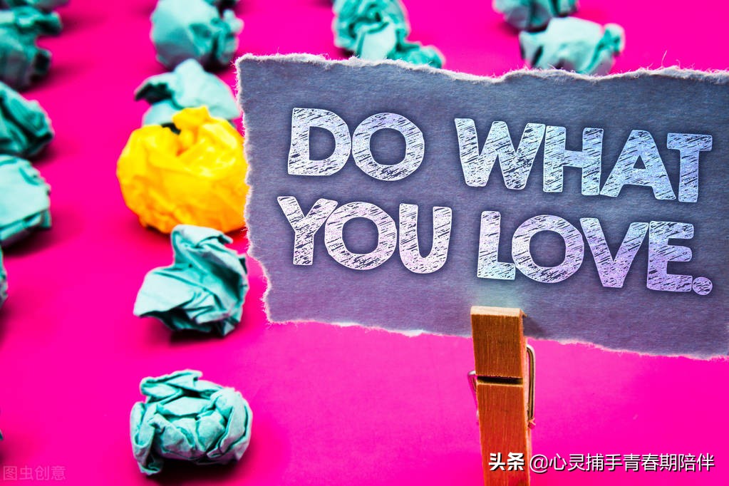 妈妈坚持给孩子送饭到网吧，用自己无条件的爱唤醒了孩子