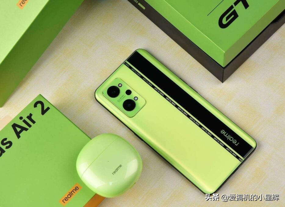 三星E4屏+12GB+256GB，现已跌至2199元，友商爆款旗舰价格亲民