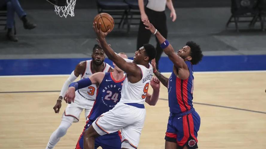 nba球員有哪些數(shù)據(jù)不突出（一塌糊涂！本賽季發(fā)揮最糟糕的十位球員，湯普森實力下滑嚴重）