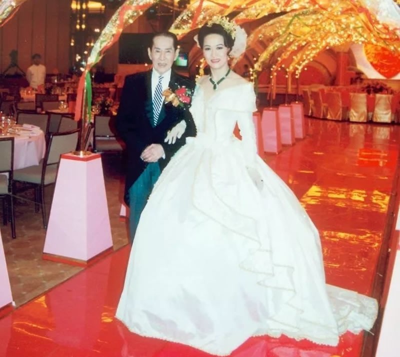 洪金梅：为嫁豪门，她穿了30年塑身衣，丈夫死后却只给她一块钱