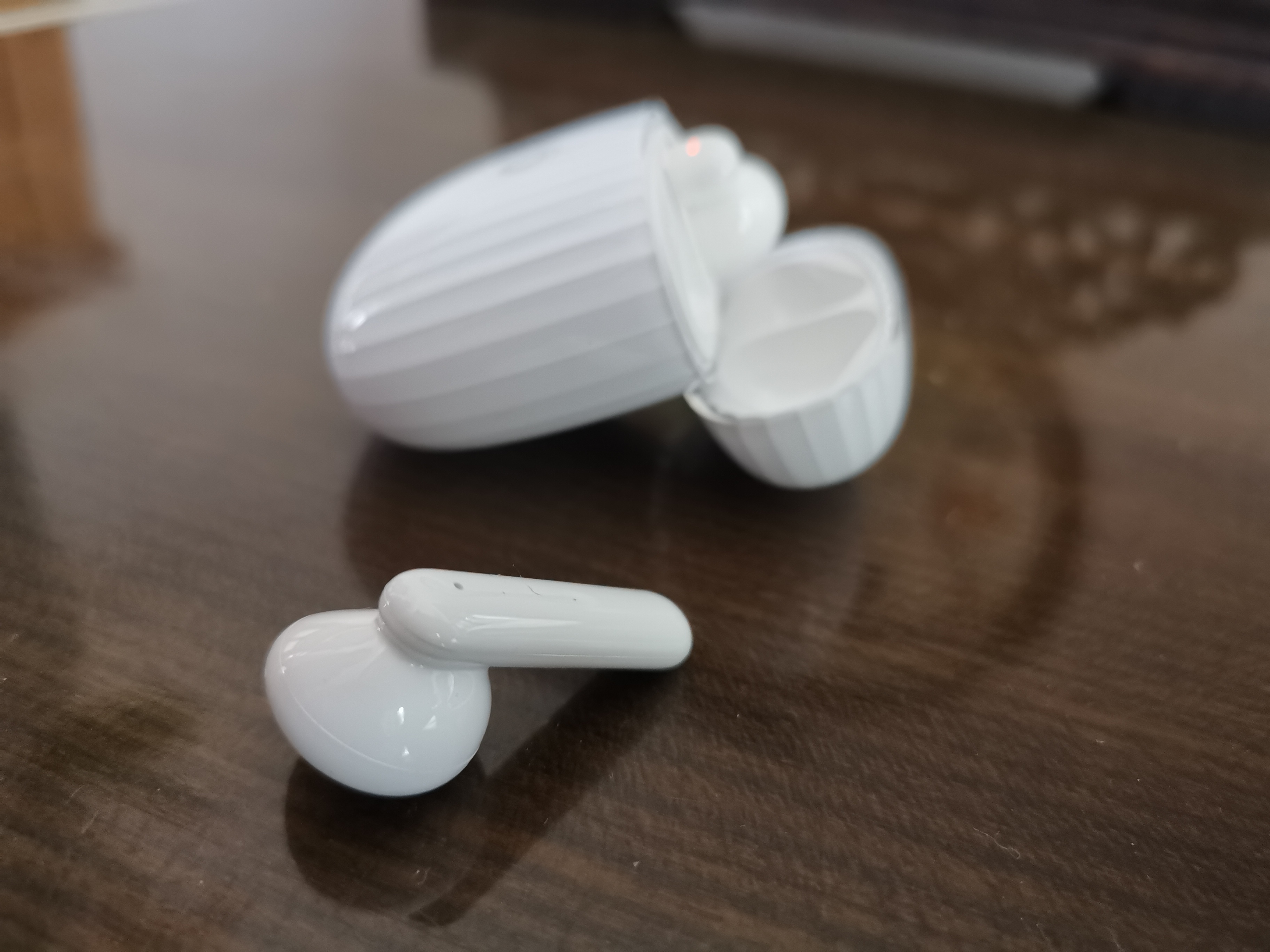 100多元只能买个好看？GIEC CandyPods真无线蓝牙耳机体验