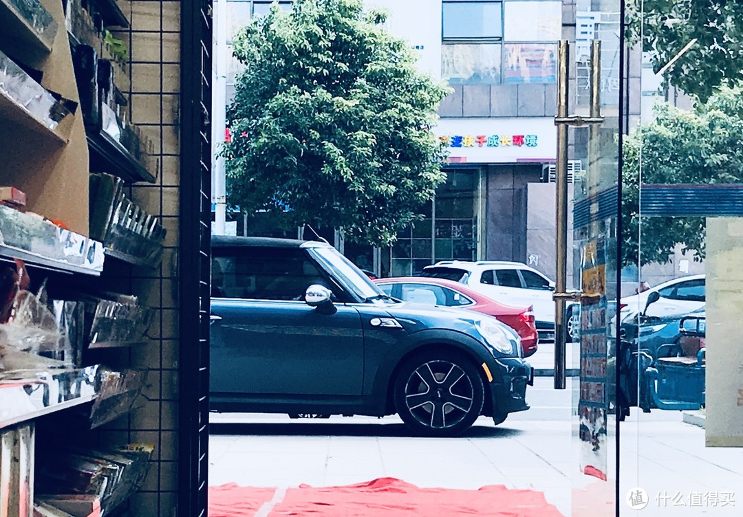 自吸+3.0 V6+后驱+旅行版+原装进口Mercedes，客官还要来点啥？