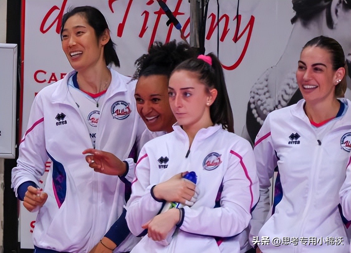 中国女排郎平最近新闻（神清气爽！郎平和朱婷都有高兴事，笑得特别开心）