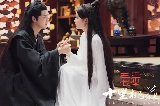 频上热搜！细扒《相逢时节》7位美人的“妙谈”，有人戏红人不红