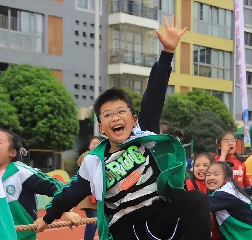 行雅中队，逐光而行｜记天府新区南湖小学南湖小学4.5班行雅中队