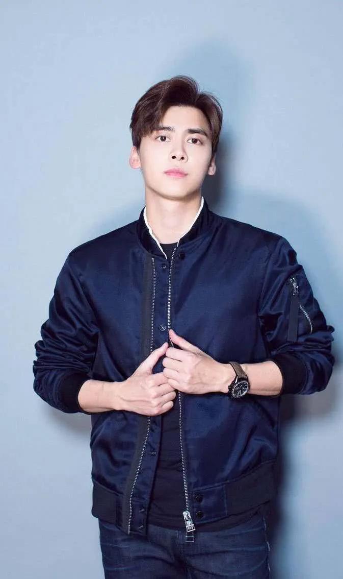 英雄不问出处：明星出道前，都是干啥的？