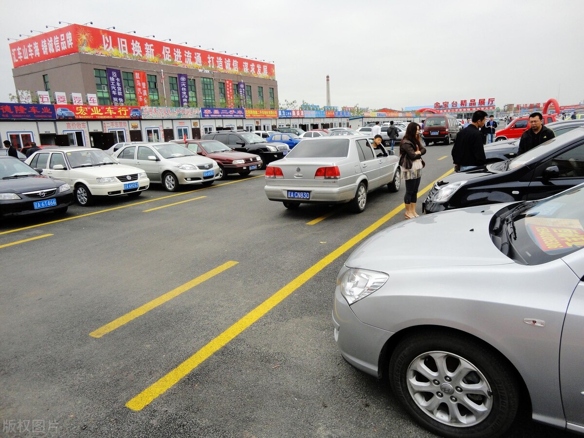 汽车一年跑多少公里比较划算，老司机给你算清楚