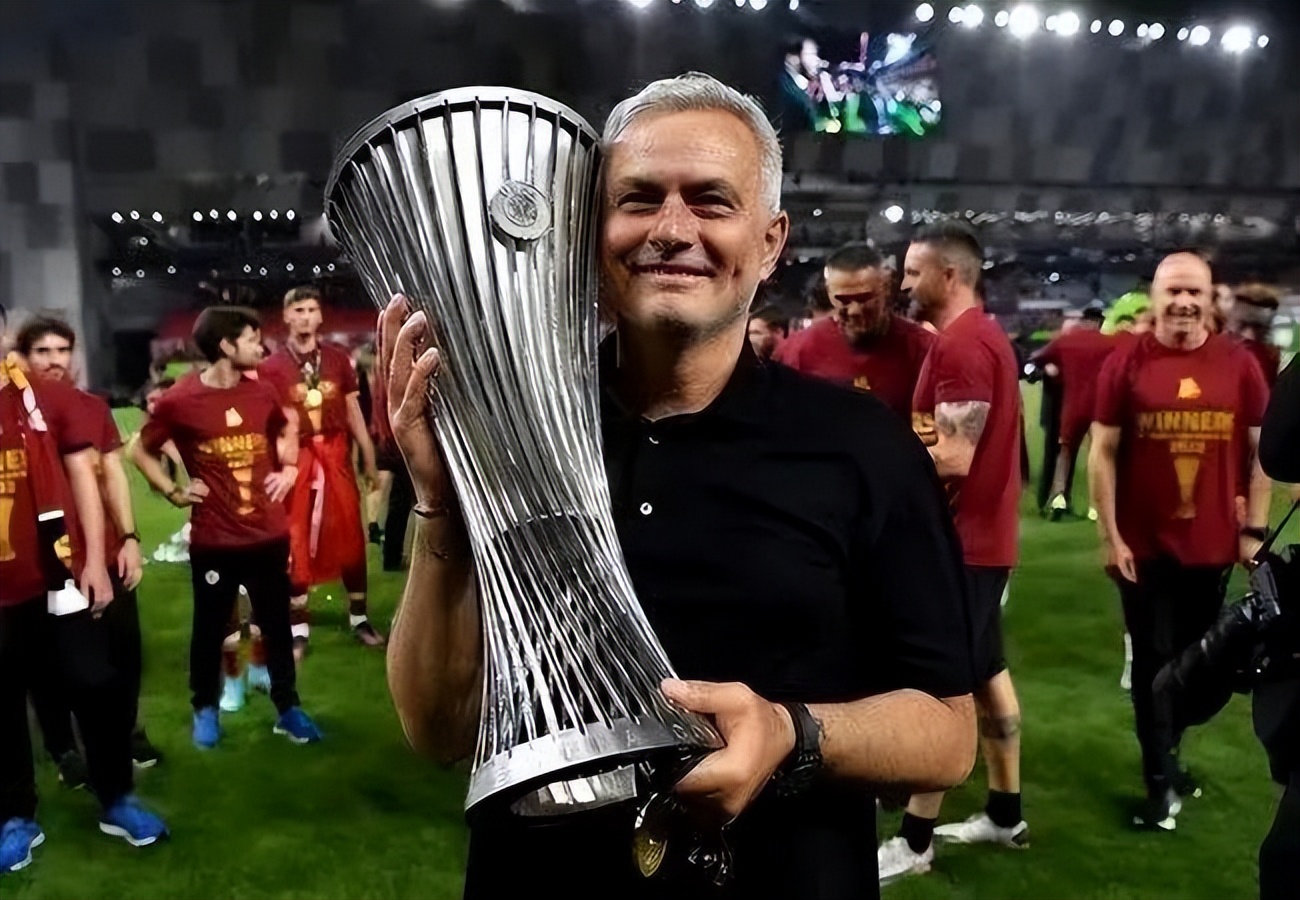 欧会杯冠军参加欧冠（穆帅激动落泪！罗马加冕欧会杯首夺欧洲冠军 穆里尼奥欧战5冠王）-趣拿体育