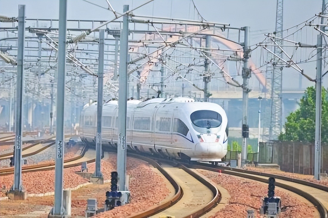 “米”字高铁让郑州加快迈向国家第一城市方阵步伐