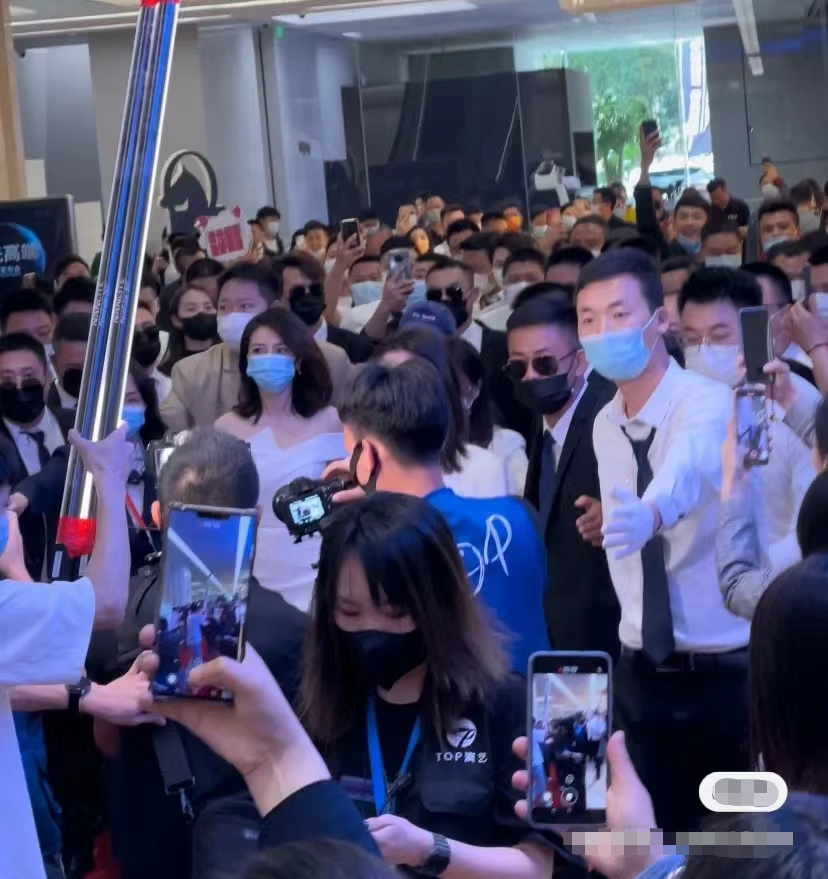 ��ԲԲ��������̫�𺳣���������æ����ӭ�볡������ͬ��������ѹ