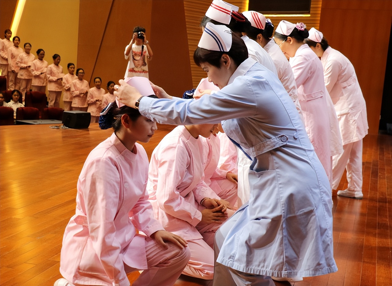 2016医院护士招聘条件（山东某医院招聘护士）