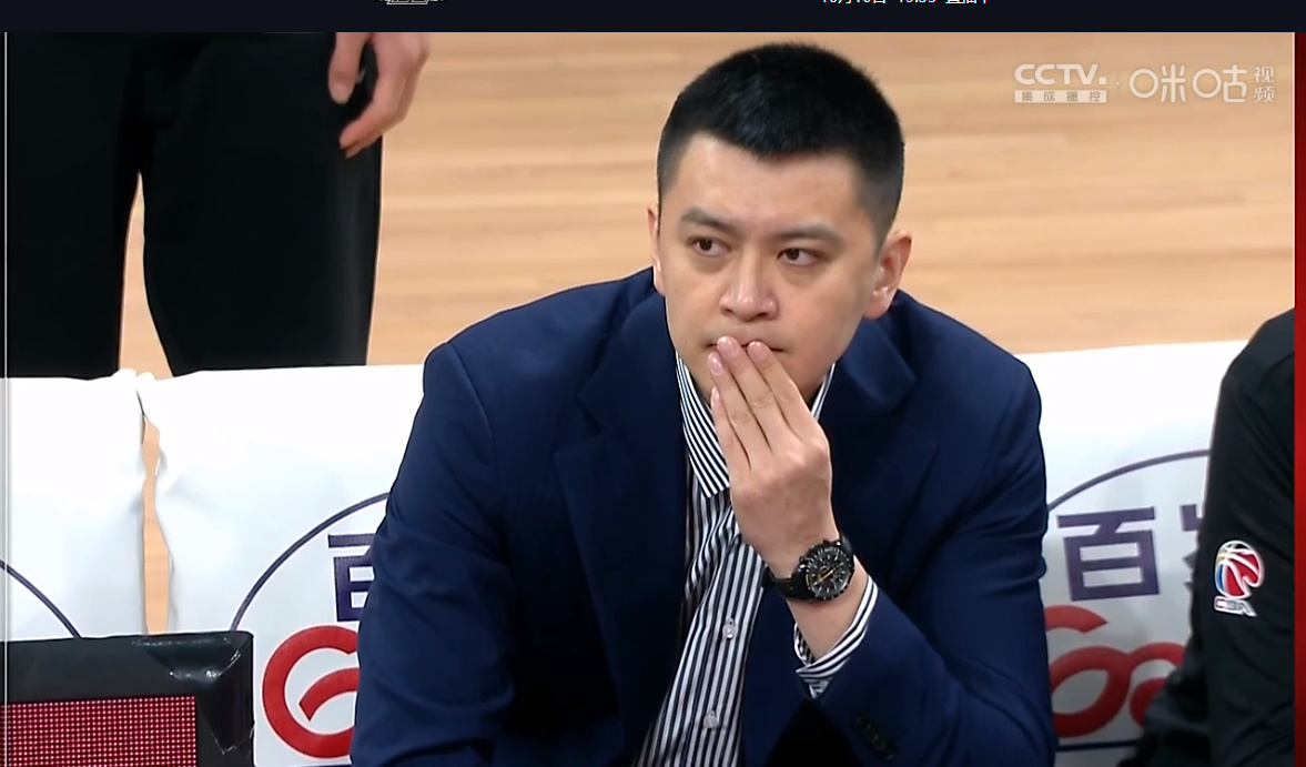 辽宁男篮对战浙江男篮(裁判刻意遗忘犯规哨,乱战之下辽宁队击败浙江