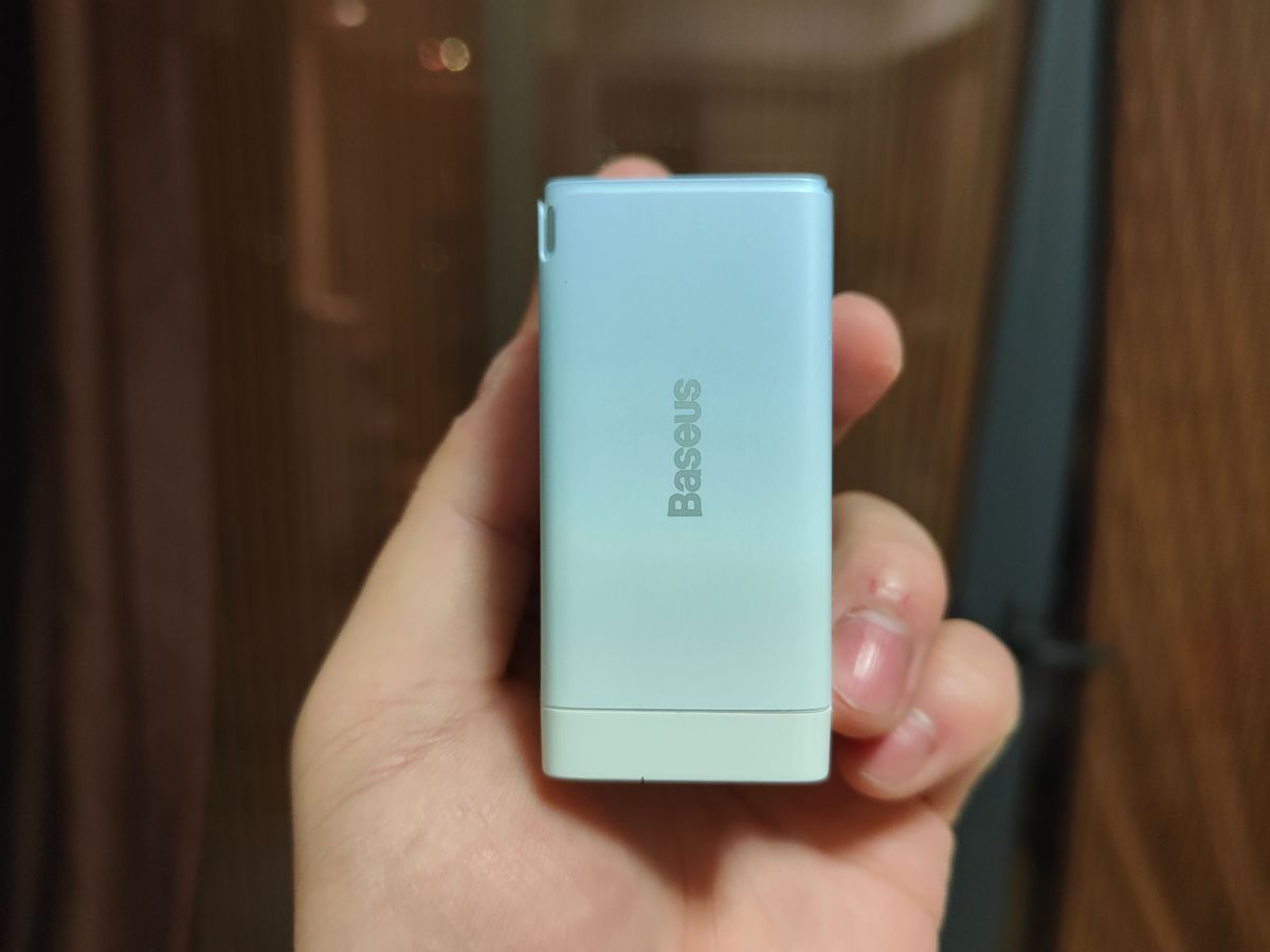 一个抵三个，倍思GaN3 Pro 65W氮化镓充电器，有点炫