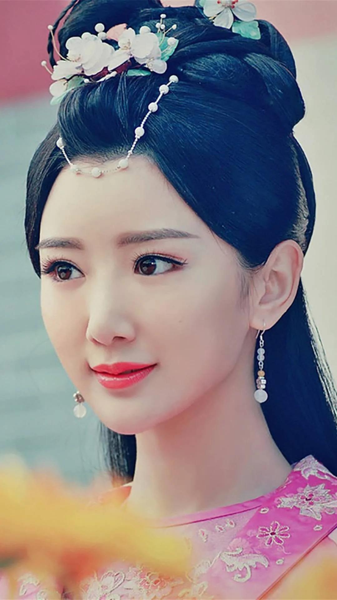 清纯小白兔+暗黑霸王花，又甜又盐坏起来带感的女演员盘点