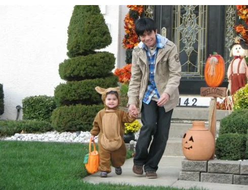 13年前，35岁中国保安娶26岁美国外教，他们现状如何？