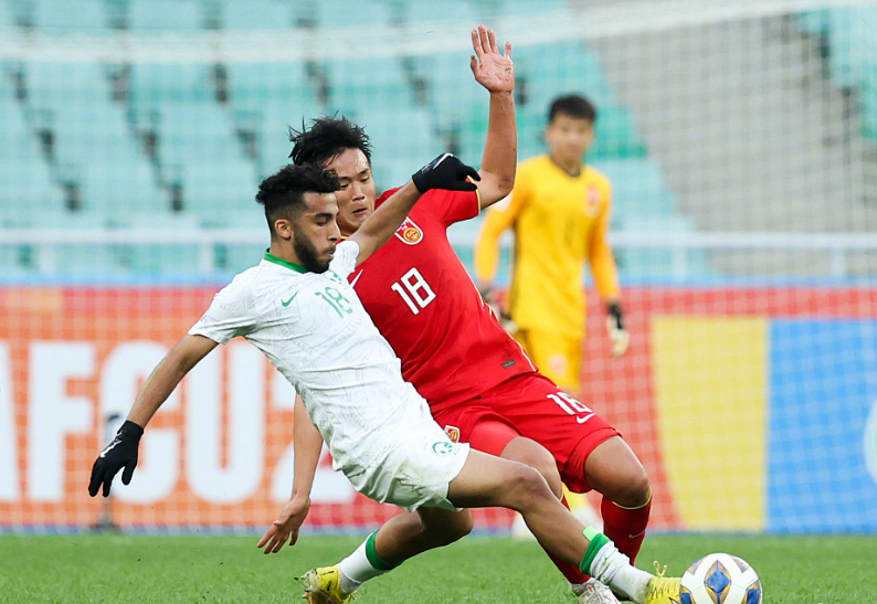 中国足球直播哪里可以发评论（人民日报祝贺！中国男足战胜沙特，末轮赢球就出线，CCTV5不直播）