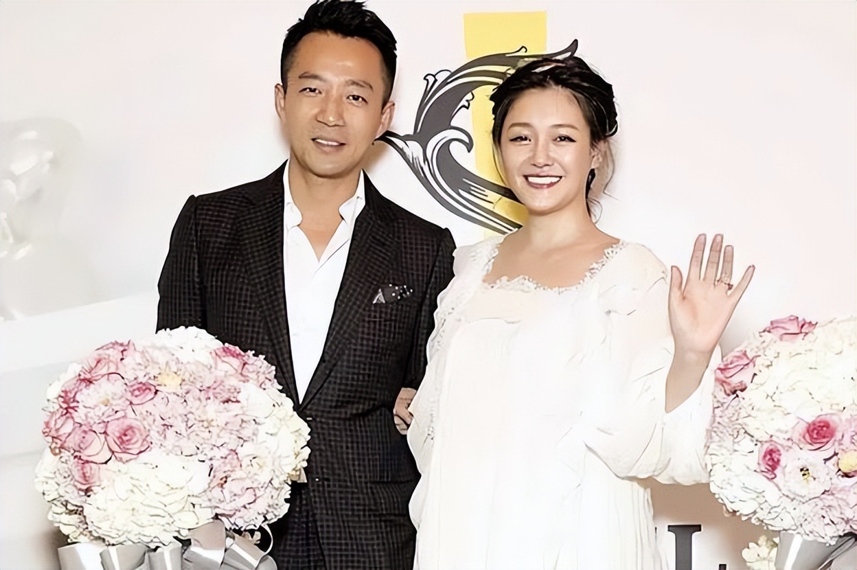 大s小s姐妹的堕落史被扒,因交友不慎误入歧途,背靠干爹有恃无恐