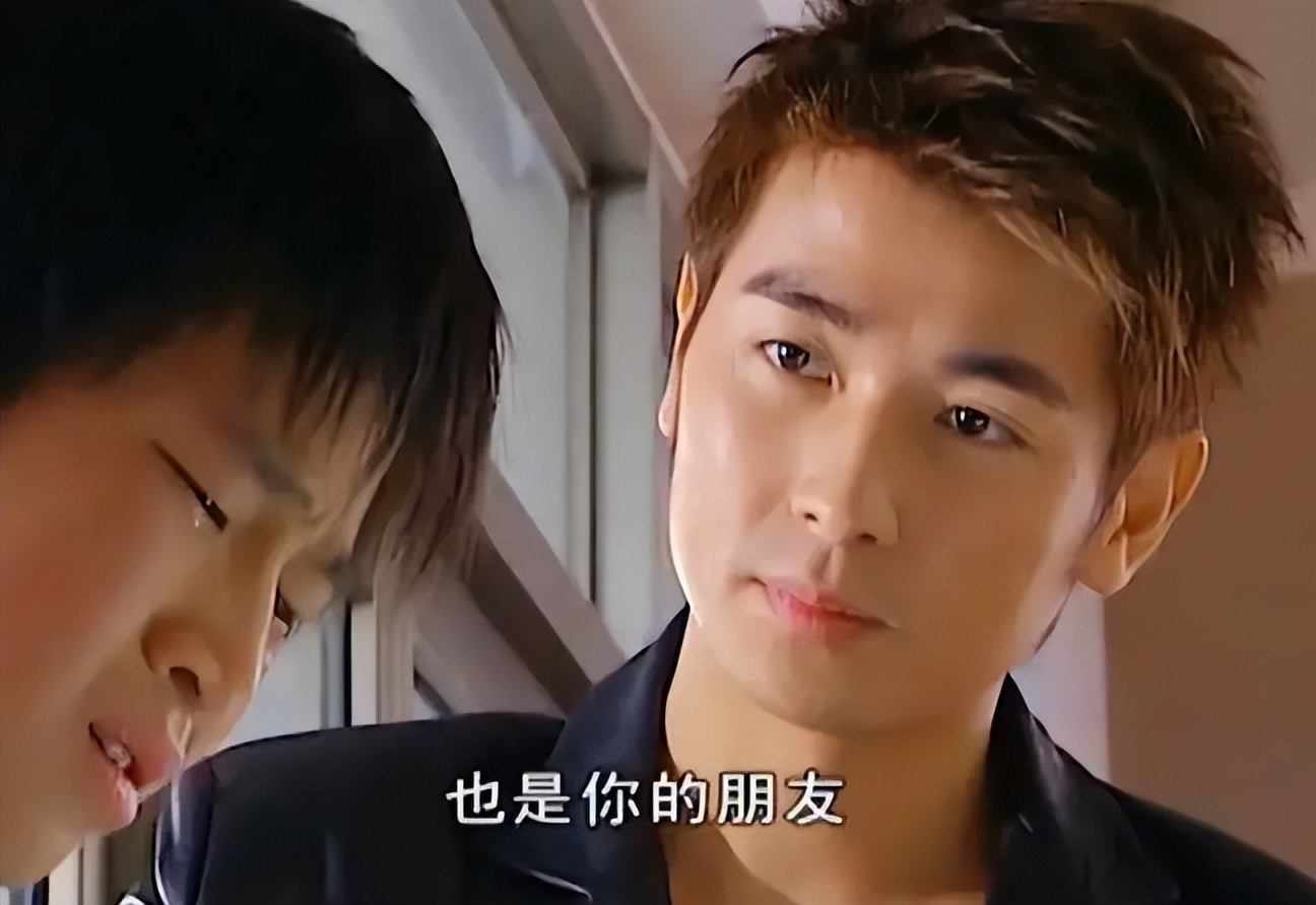 20年后再看《十八岁天空》，最漂亮的竟然不是蓝菲琳而是她们两个