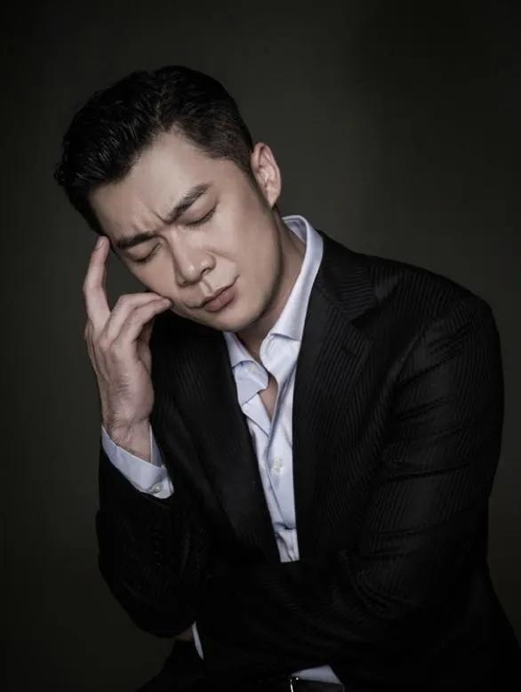 演员曹征:娶宋茶茶为妻,结婚16年儿女双全