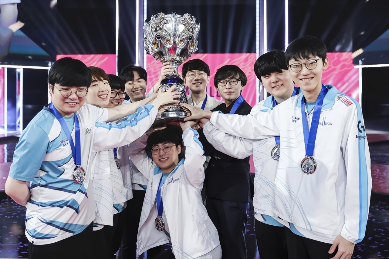 而后来夺冠的是哪个队(s赛历届换队夺冠仅一人达成!