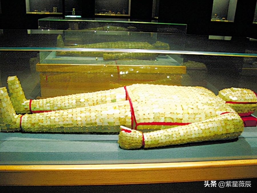 2008年，北京迎春拍卖会，乾隆的盖尸被拍出6550万
