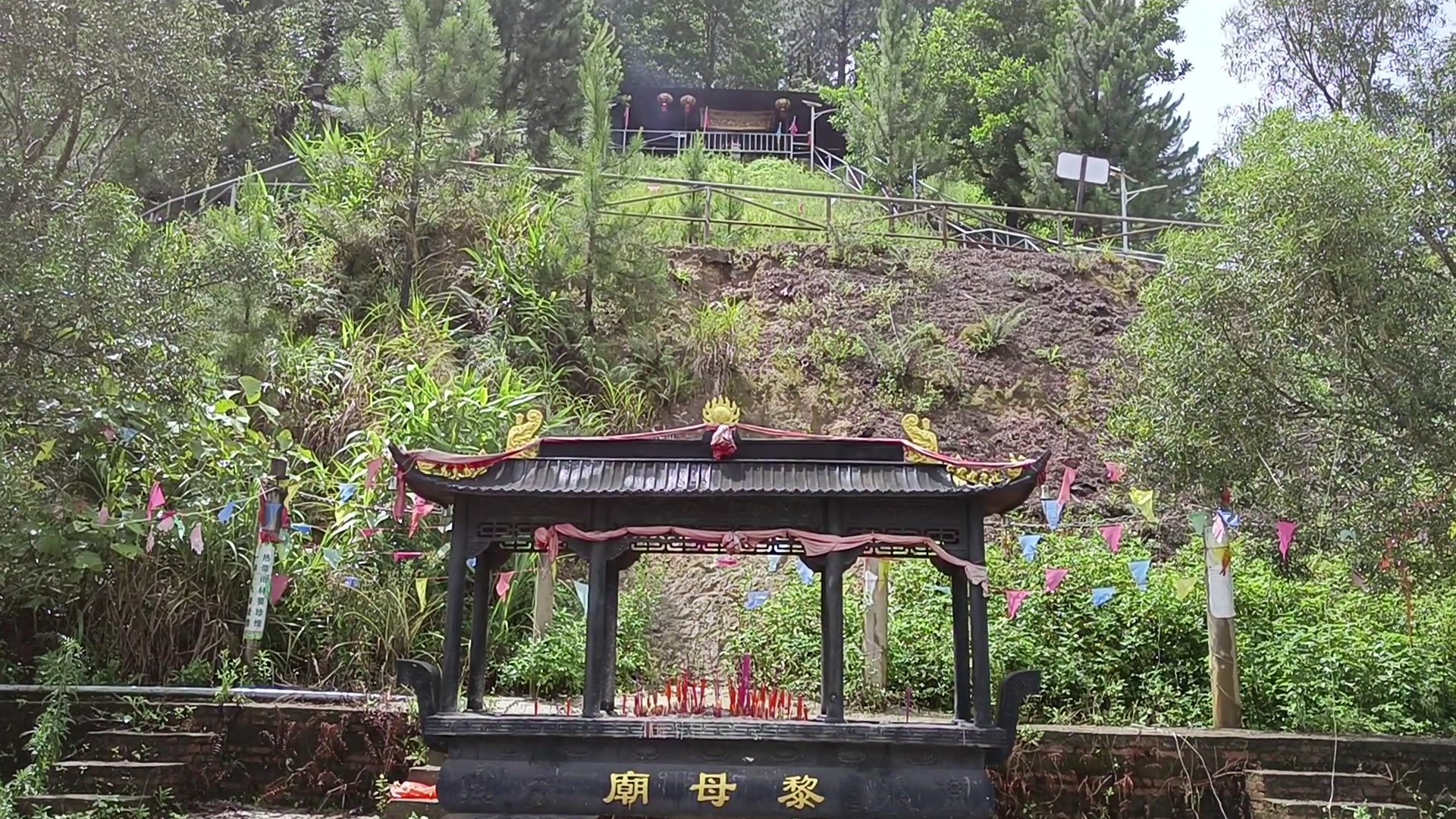 黎族的母亲山,黎族人民始祖山之黎母山,黎母仙姑庙求平安祈福胜地