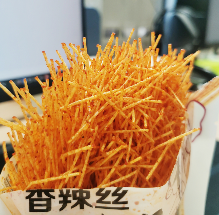 学校小卖部最火的10款零食，吃过第7个很幸福，吃过第9个是有钱人