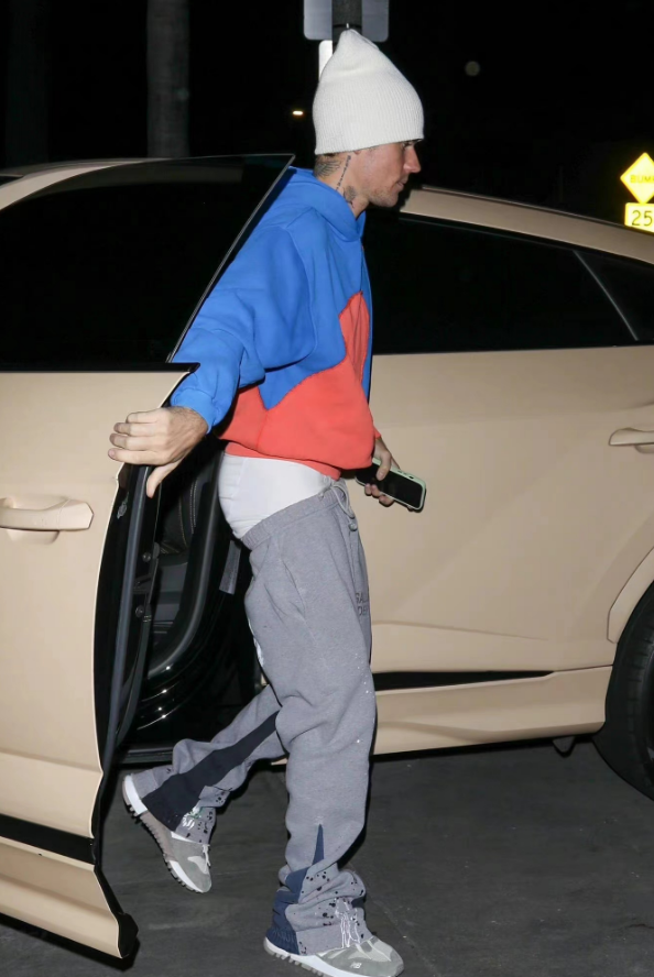 贾斯汀比伯发型 贾斯丁比伯的发型史-世界十大百科