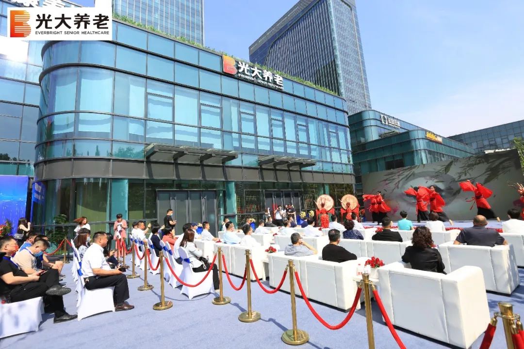 万悦国际康养城体验中心盛大开馆，打造智慧康养新标杆