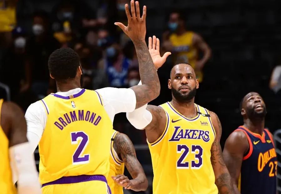 詹姆斯为什么离开nba（陨落王座，谈谈低迷的勒布朗-詹姆斯）