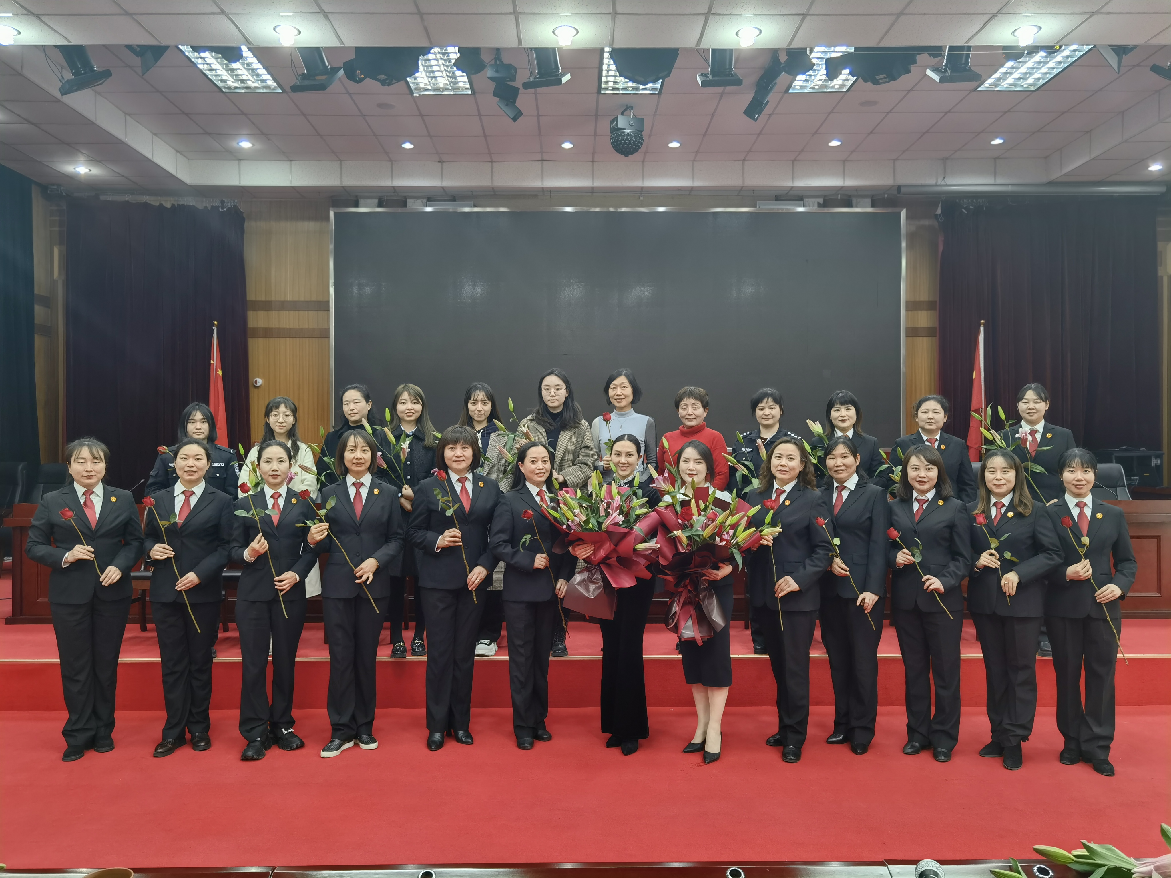 学文明礼仪，展女性风采——汉中中院举办庆祝“三八”妇女节礼仪培训活动