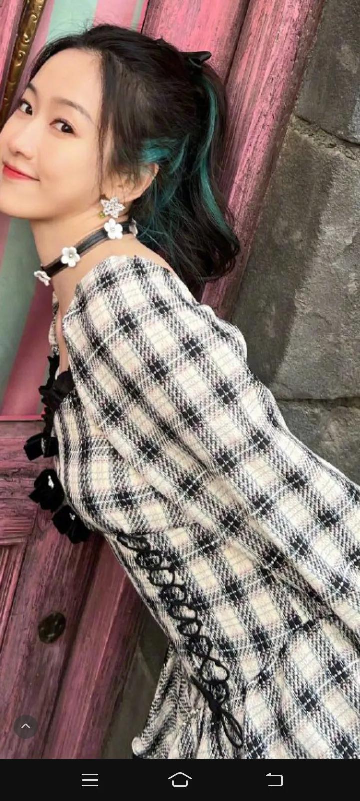 刘美含美图4