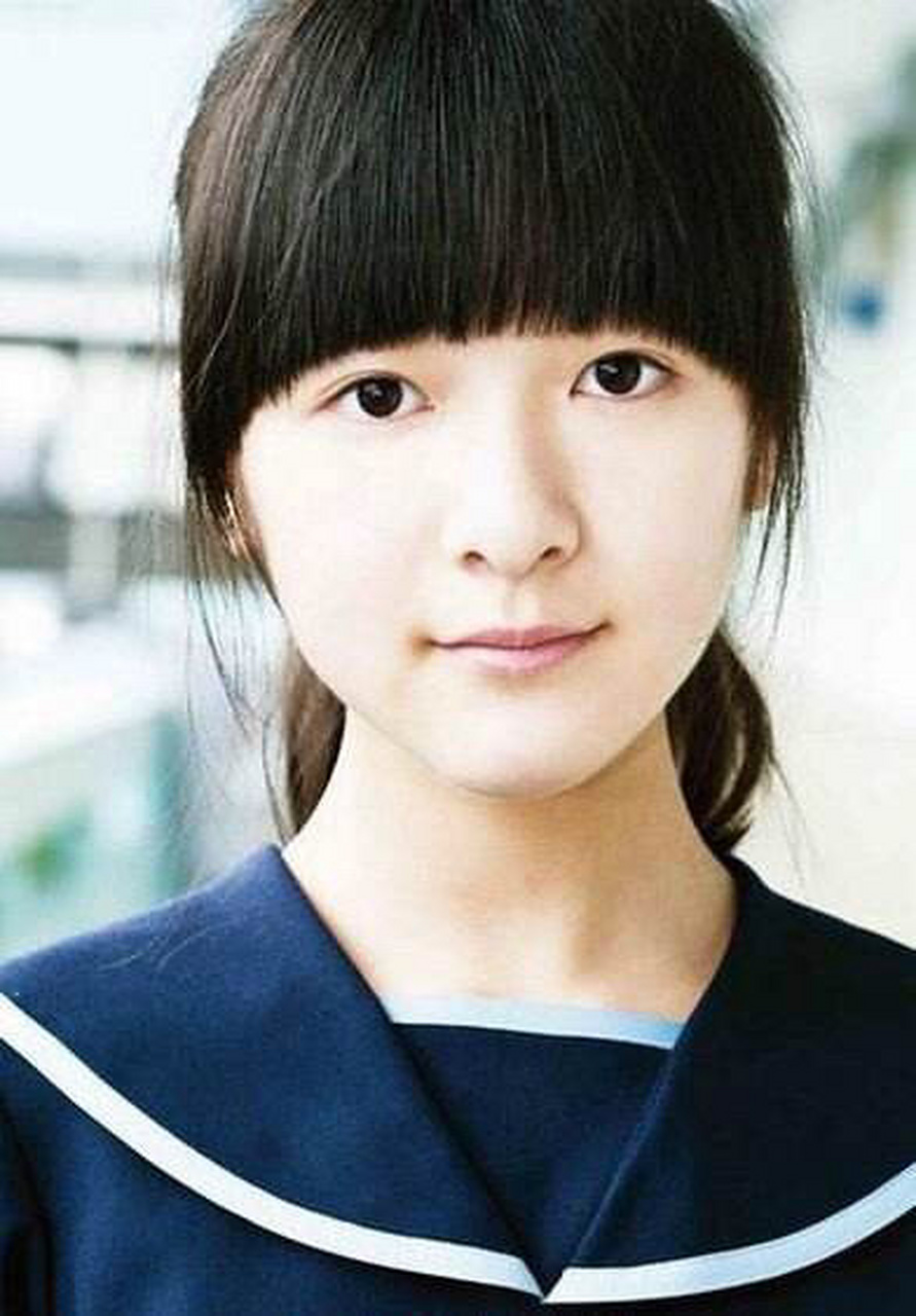 之后,徐娇风生水起,接二连三的出演了许多电影,和周冬雨,杨紫,林妙