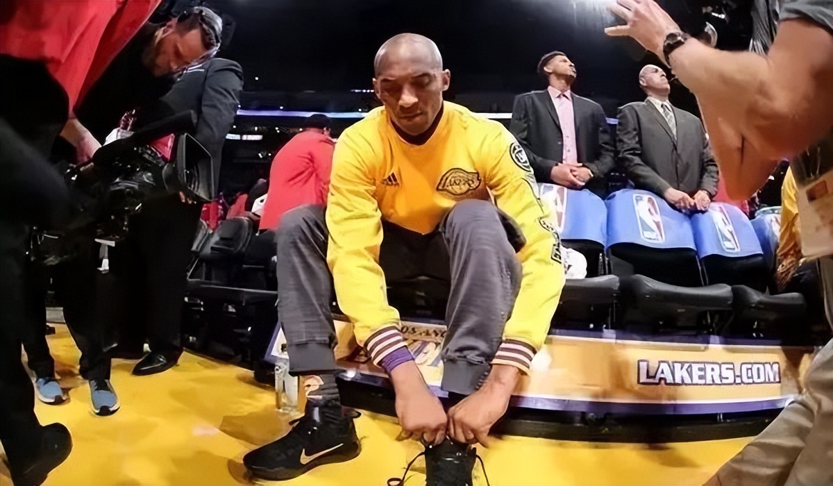 科比退役比赛回放（科比退役六周年，他和那场60分的表演，你还记得吗？）