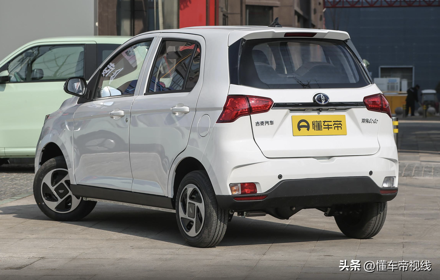 98万元,新款凌宝coco顶配版实拍,纯电续航140公里