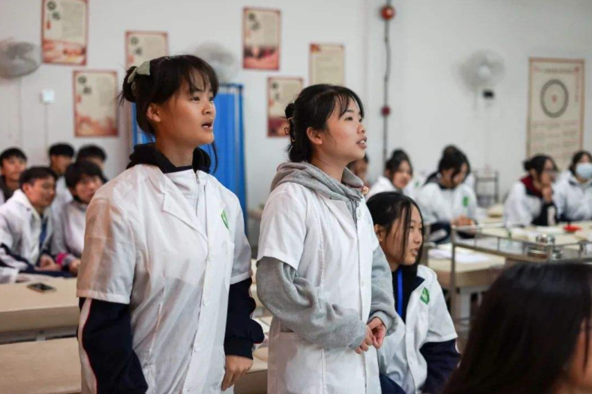 被学生吐槽的3大专业，会计学“痛并快乐”，中医专业“扎心”了