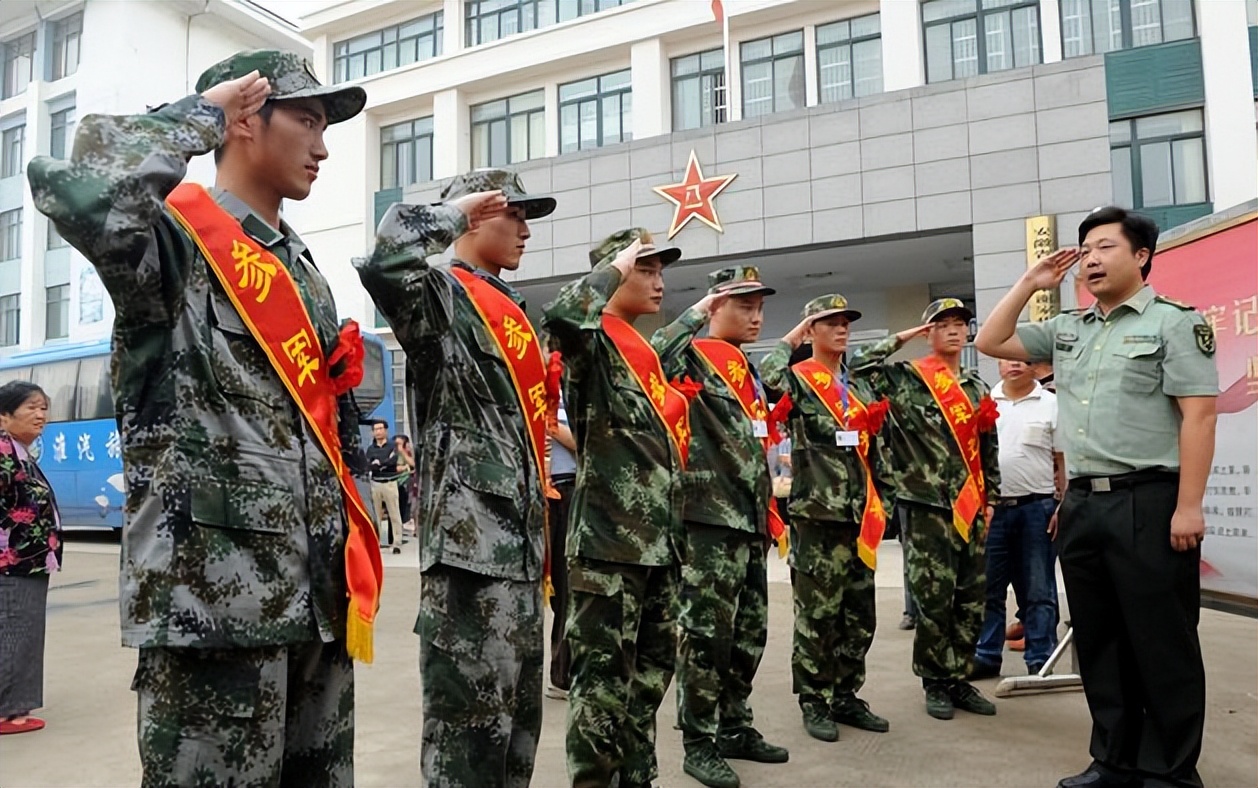 在校大学生参军入伍,应该注意6点问题,最好提前知道