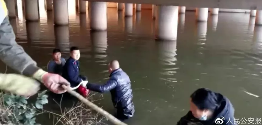 相亲大会“5女相100男”！当地民政局回应【三分钟法治新闻全知道】