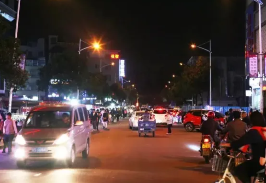 2014年，广州一男子跳楼砸死路人，警方验明身份：在逃“黑桃A”